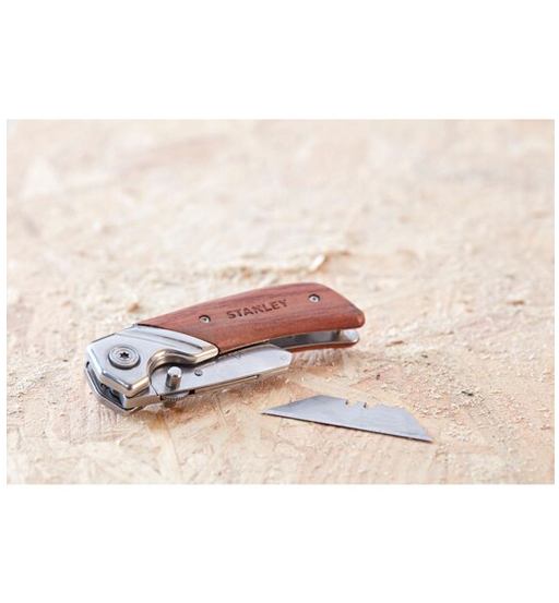 STANLEY® FOLDING UTILITY KNIFE - WOODEN HANDLE view 4